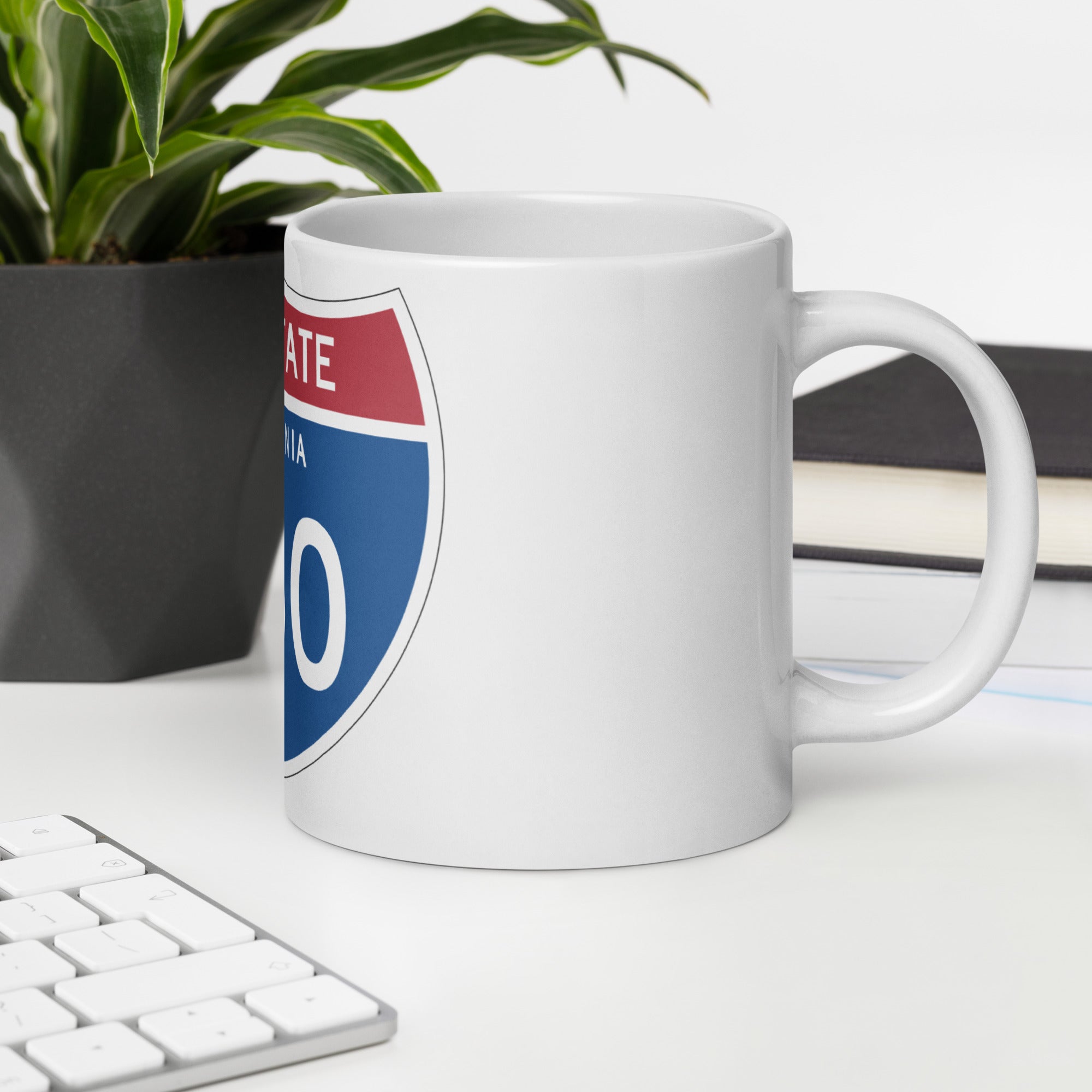 580 White glossy mug