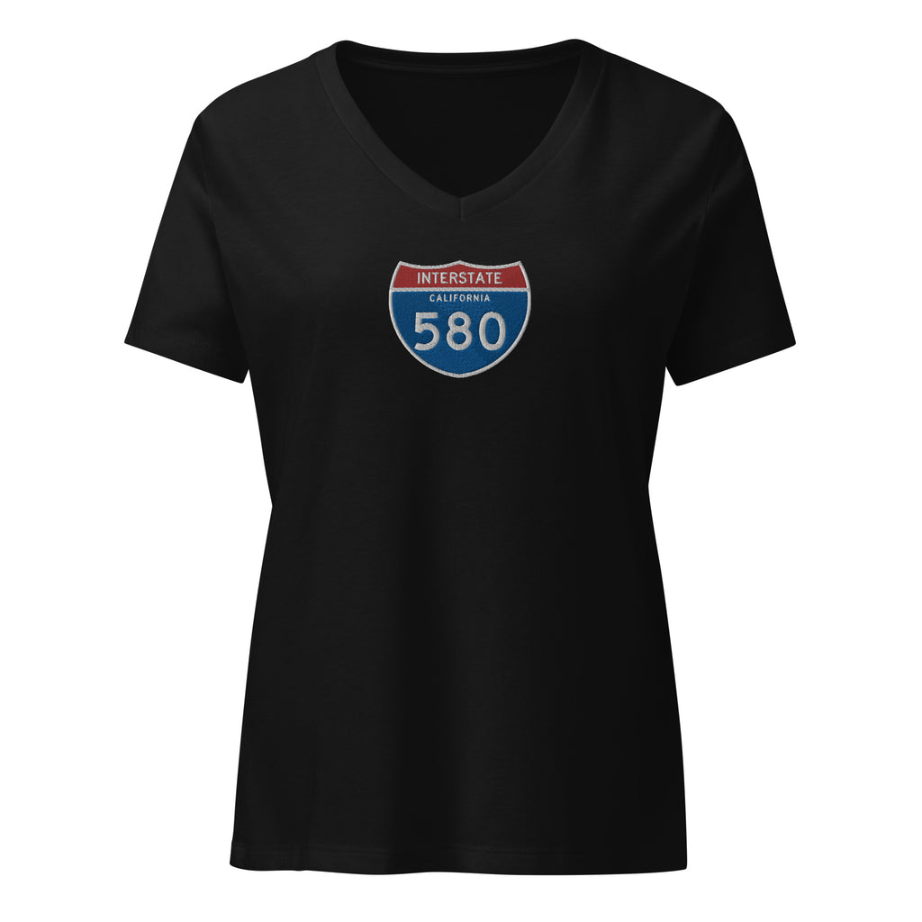 580 Women’s relaxed v-neck t-shirt